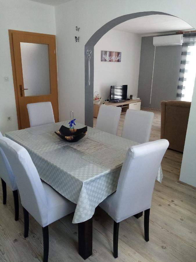 Apartment Darinka شيبينيك المظهر الخارجي الصورة